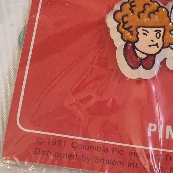 NWT! Vintage 1981 Orphan Annie Pin - Picture 6 of 8